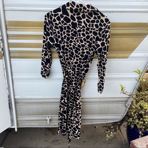 San Tropez Long Sleeve dress animal print cheetah leopard button up collared - Picture 5 of 11